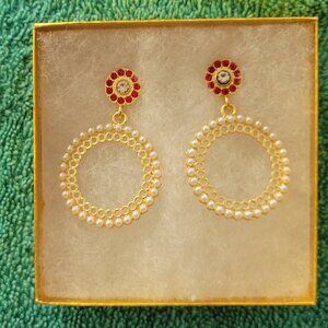 GOLDTONE, RHINESTONE & PEARL EARRINGS